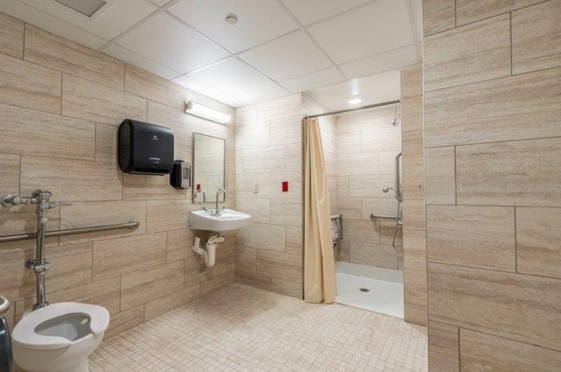 South Florida Ft Lauderdale - Patient Bathroom 1 - ARU
